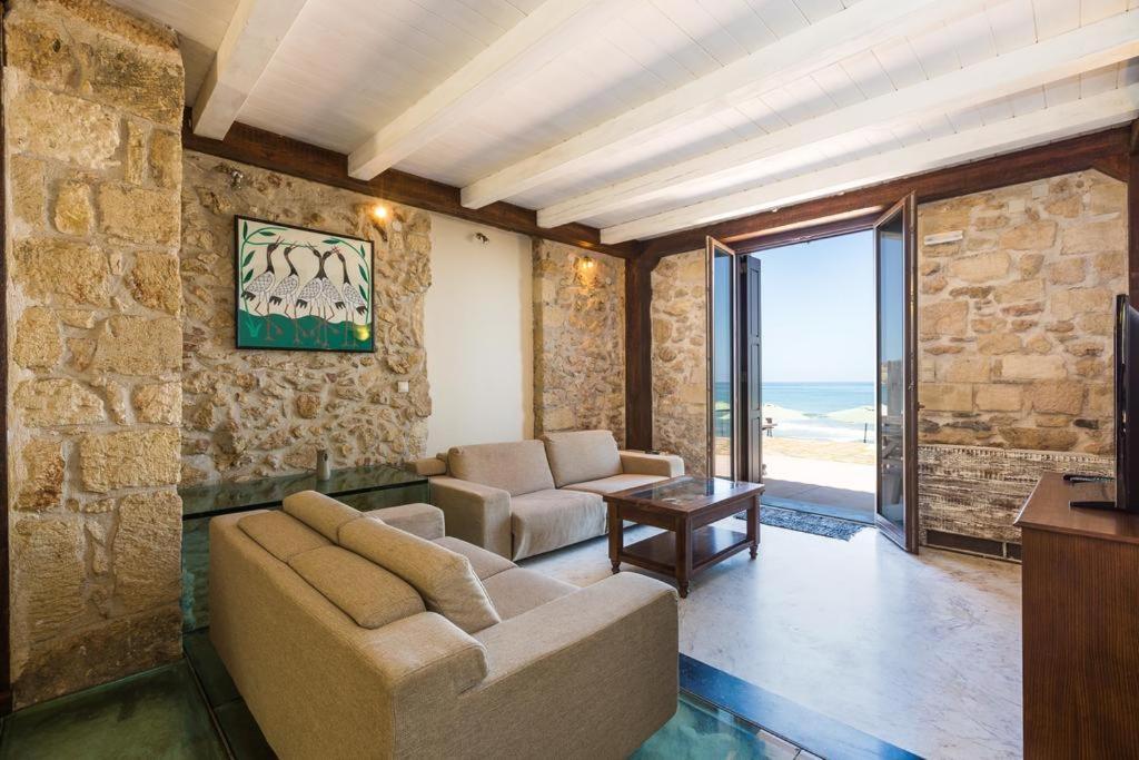 Volakas Beachfront Suites Rethymno Esterno foto