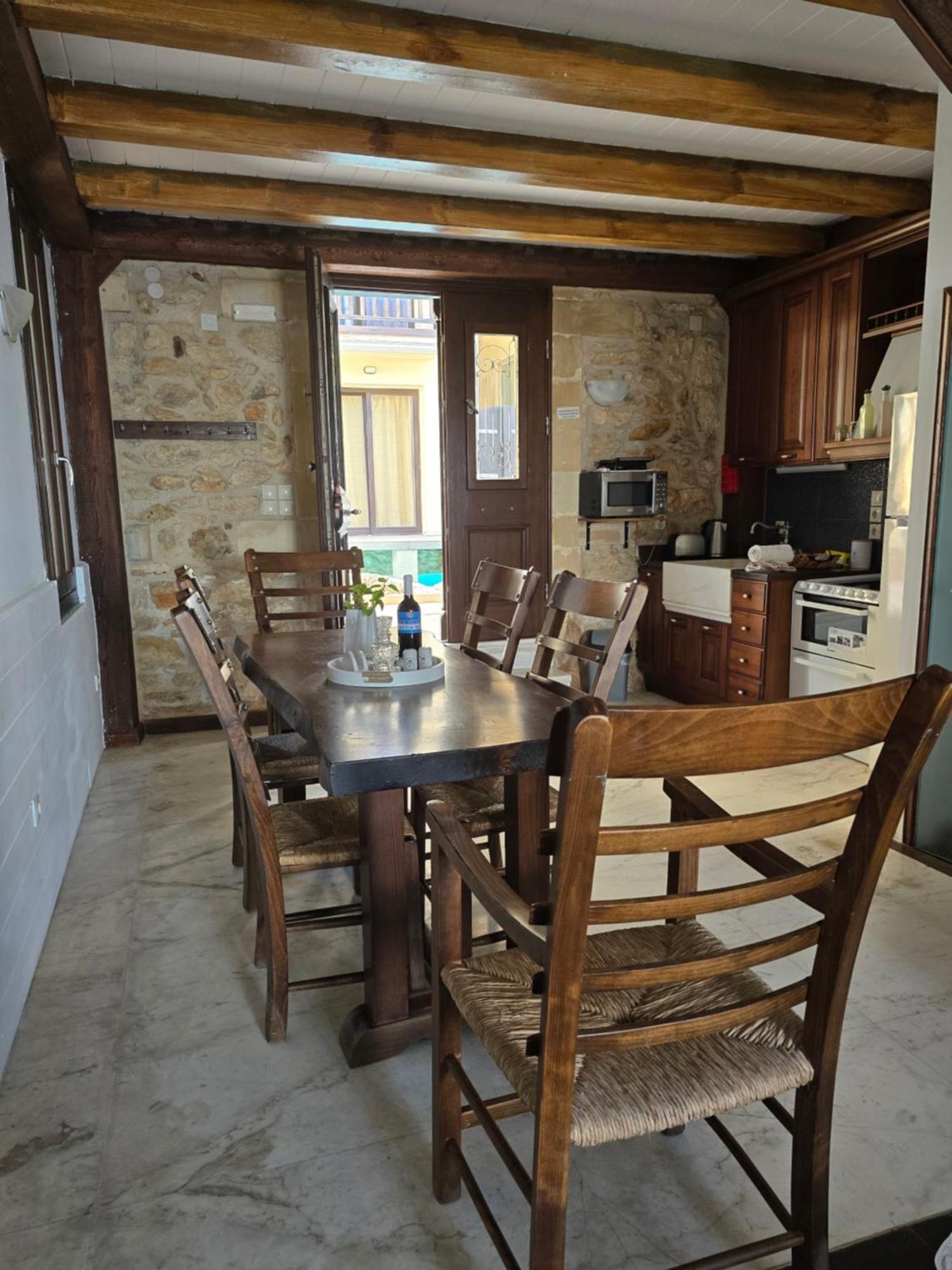 Volakas Beachfront Suites Rethymno Esterno foto